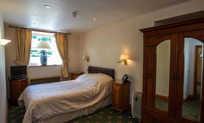 AB15 - Double Bedroom. Family Room at Craig y Nos Castle